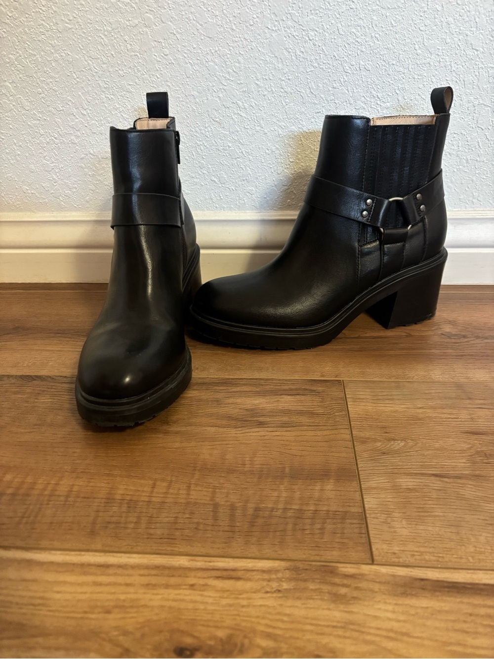 Black Women's Leather Ankle Boots with Block Heel